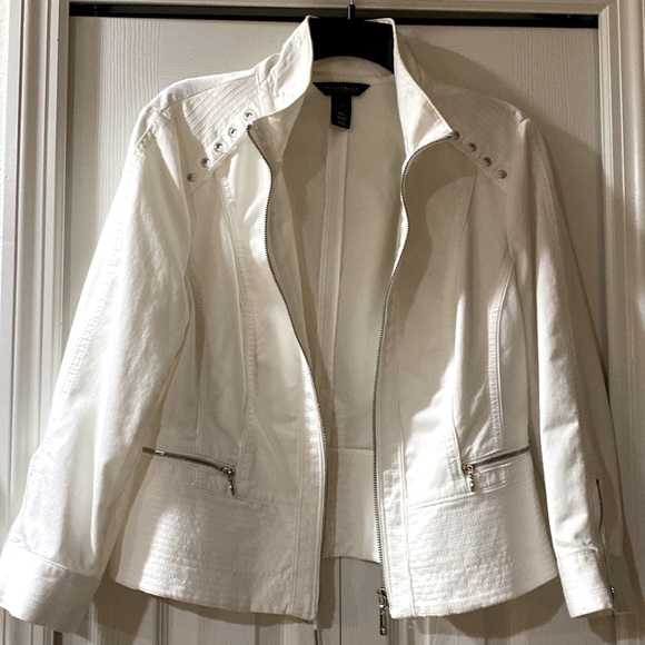 White House Black Market Size 8 - Picture 2 of 9